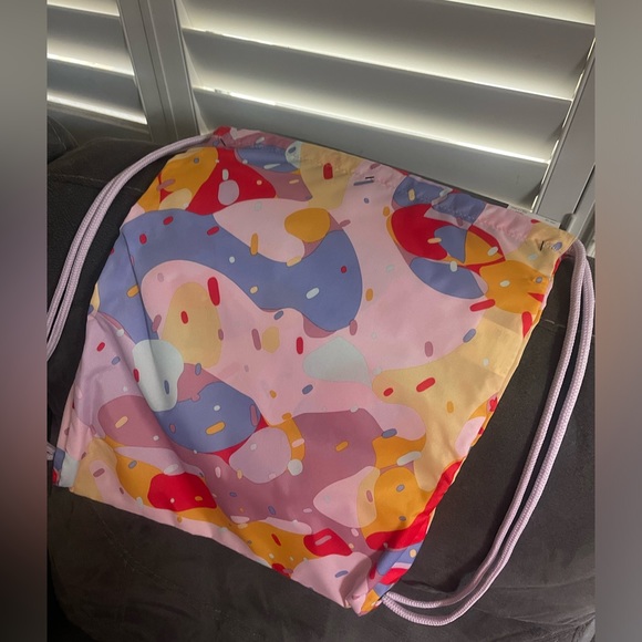 Nike Pink Lavendar Drawstring Gym Sack Lightweight Backpack Training Fitness NWT - Picture 2 of 2